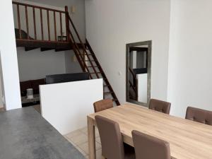 Appartements OULLINS T3 COSY 70M2 - 6 Pers 2 Chambre - 2 Mezzanines Metro & centre a Pied : photos des chambres