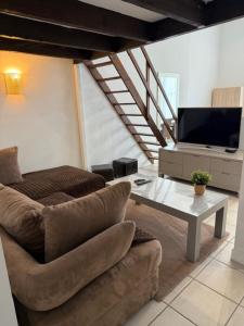 Appartements OULLINS T3 COSY 70M2 - 6 Pers 2 Chambre - 2 Mezzanines Metro & centre a Pied : photos des chambres