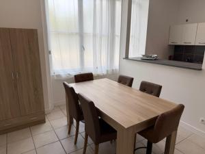 Appartements OULLINS T3 COSY 70M2 - 6 Pers 2 Chambre - 2 Mezzanines Metro & centre a Pied : photos des chambres