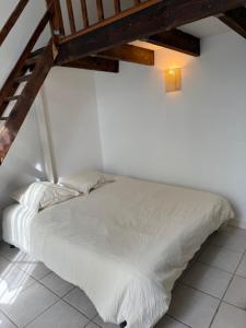 Appartements OULLINS T3 COSY 70M2 - 6 Pers 2 Chambre - 2 Mezzanines Metro & centre a Pied : photos des chambres