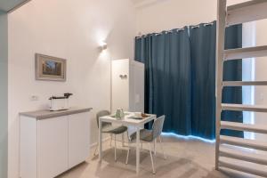 Alisea Tiny House by Pleiades Home