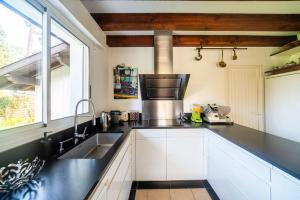 Villas Villa BARADARENA avec piscine chauffee et jardin pour 10 personnes : photos des chambres