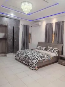 Villa meublée avec piscine - Soniaba