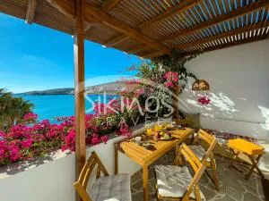 Beachfront Cycladic House - Karavostasi