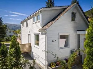 Large single-family home - Central in Voss - 于尔维克