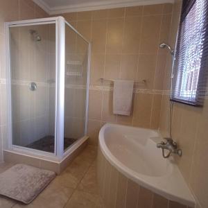 Serenity Ons Huisie by die See