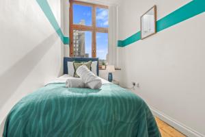 2 Bedroom flat for Cntractors,Workers,Relocation,Insurance,Family, Guidford st