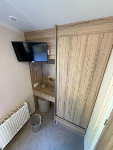 Starling Lodge with Hot tub at Brickyard Lakes