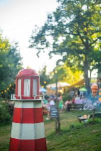 Tentes de luxe Camping Domaine le Peyral - Pionier Lodge XL : photos des chambres