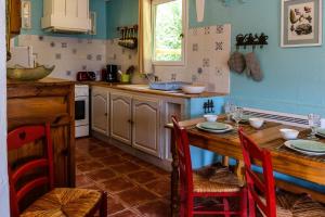 Maisons de vacances Domaine Les Chillards : Maison 2 Chambres