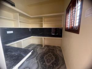 Tej Home Stays and Guest House