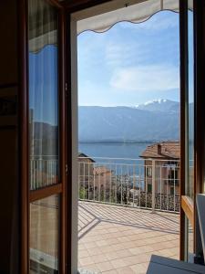 Double Room with Terrace and Lake View