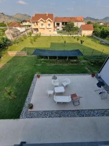 Bright & Cozy Apartment in quiet area near Airport