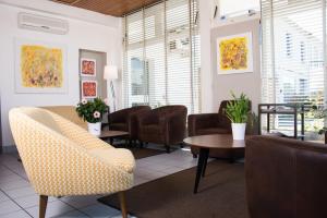 Hotels Logis Les Cols Verts : photos des chambres