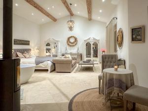 Villas Mas La Rose Sauvage - magnificent Luberon views : photos des chambres