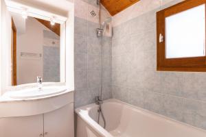 Appartements 150m des pistes, appartement pour 8 avec balcon : photos des chambres