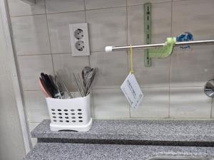 Peace house OPEN Mart, Traders 3 minutes on foot 15 pyeong entire house room 2,Living room 1, Toilet 1, TV