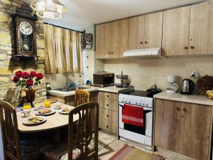 Chrysas Old Town Studio