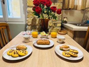 Chrysas Old Town Studio