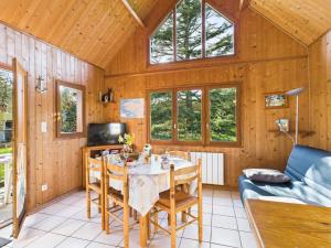 Chalets Chalet 2 adultes 2 enfants - jardin et terrasse : photos des chambres