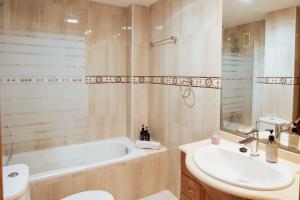 Apt Urb Las Lanzas with pool and beach