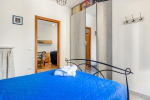GuestHost Bright Apartment with private parking img6