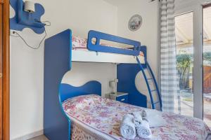 GuestHost Bright Apartment with private parking img7