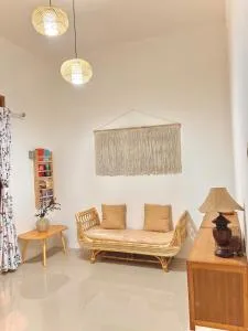 Rumah Daisy Homestay Pangandaran - Pangandaran