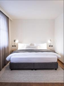 Signature Family Suite