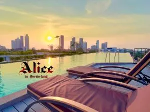 Alice in Borderland Pattaya - Наклуа
