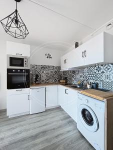 Bay View Studio climatisé 4 pers vue mer by LaConciergerie13