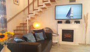 Family Surf 3 floors of fun 8 min walk to beach