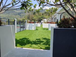 Premium 2BR near Kamala Beach, Pool, Gym & Free Shuttle