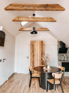 Okno w Gorce-magiczny apartament na uboczu nad jeziorem Czorsztyńskim, Velo Czorsztyn, Szczawnica, Zakopane