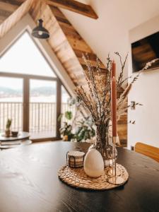 Okno w Gorce-magiczny apartament na uboczu nad jeziorem Czorsztyńskim, Velo Czorsztyn, Szczawnica, Zakopane