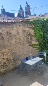 Appartements Au pied de la Basilique de Saint Nicolas de port : photos des chambres