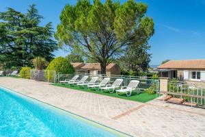 Provençal stone T3 cottage in a tourist residence