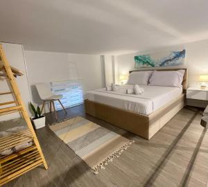 Lovely Blue Home City Center