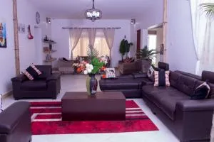 White Guest House -Kakiri - Mengo