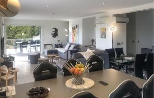 Maisons de vacances Cozy Home In Rochefort-Du-Gard : photos des chambres