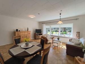 Huber - gemütliche FeWo mit Terrasse und Garten auf dem Lande