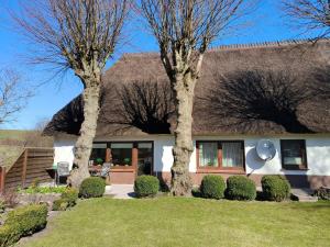 Huber - gemütliche FeWo mit Terrasse und Garten auf dem Lande