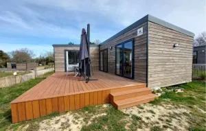 2 Bedroom Beautiful Home In Ambon - Péaule