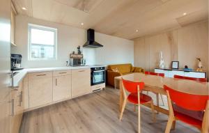 Maisons de vacances 2 Bedroom Beautiful Home In Ambon : photos des chambres