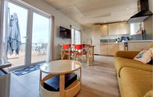 2 Bedroom Beautiful Home In Ambon