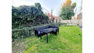 Upscale Executive Home Great Location