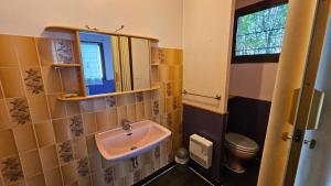 Maisons de vacances Maison de 7 chambres a Eyrein avec jardin amenage et WiFi : photos des chambres