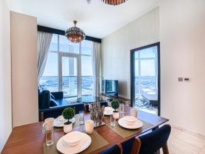 Chic Urban Escape 1BR in Bayz by Danube-18