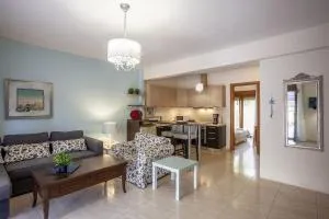 Cozy Summer House by the Beach - Polykhrono