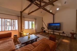 TANPURI Watket - 8-Bedrooms Villa with Private Pool in the Old Town City - PRIME LOCATION